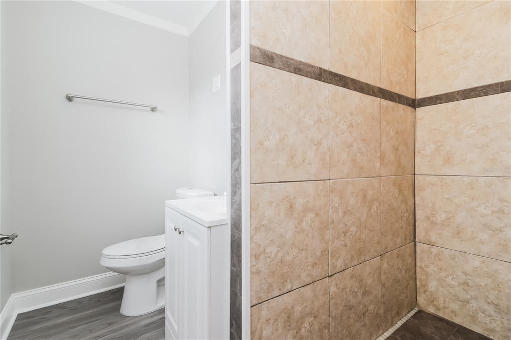 For Rent: $2,465 (3 beds, 2 baths, 1363 Square Feet)