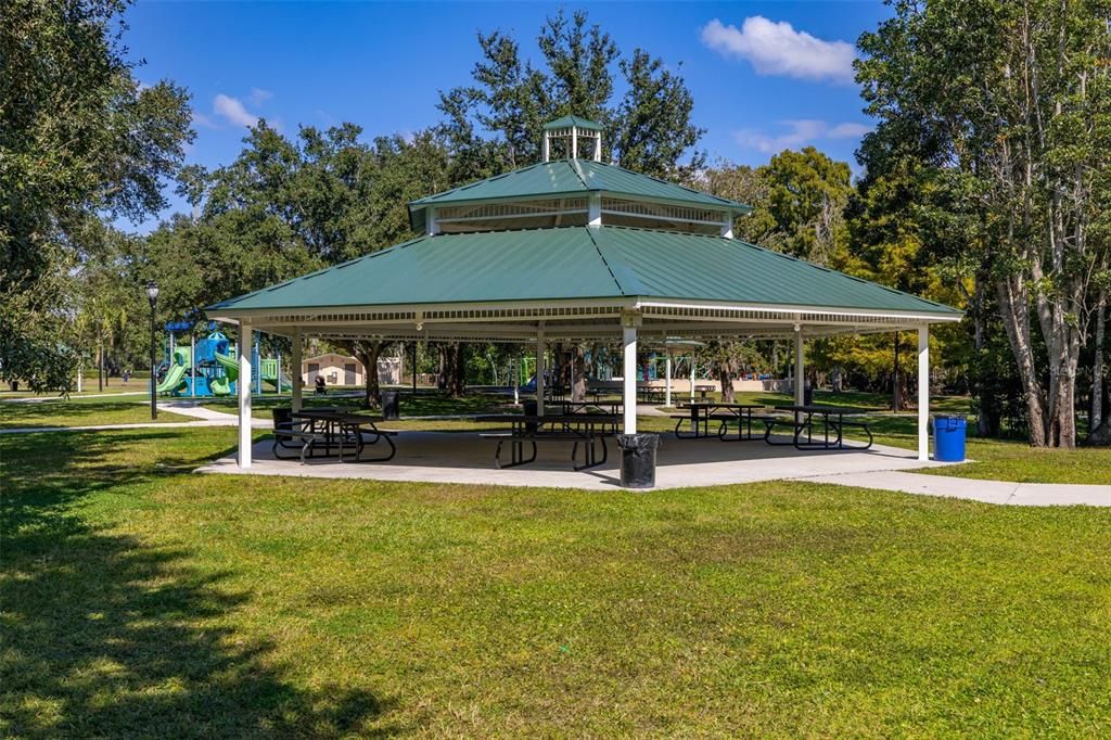 На продажу: $70,000 (0.17 acres)