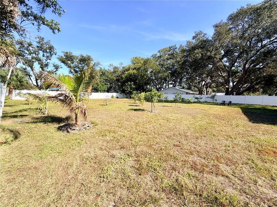 En Renta: $2,950 (3 camas, 2 baños, 1980 Pies cuadrados)