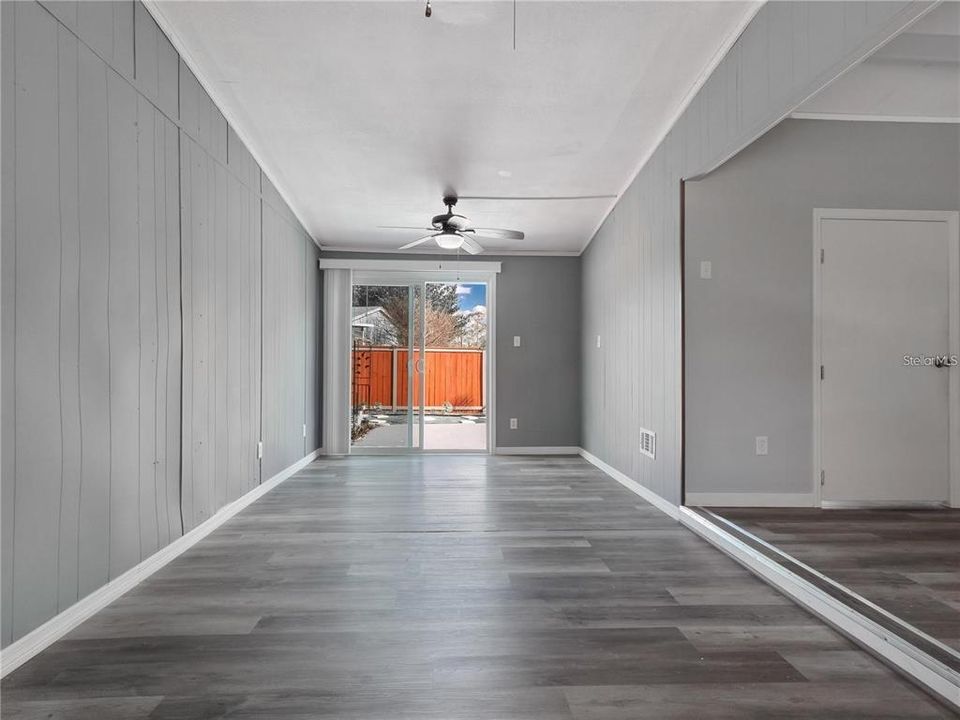 На продажу: $270,000 (3 спален, 2 ванн, 989 Квадратных фут)