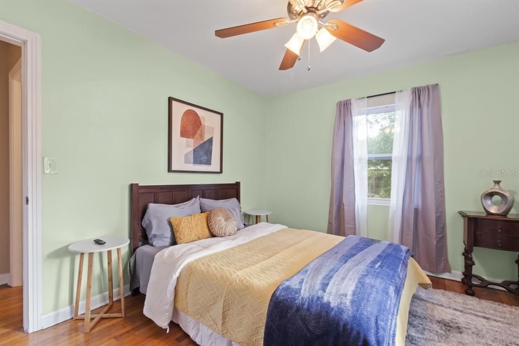 待售: $399,900 (2 贝兹, 1 浴室, 1336 平方英尺)