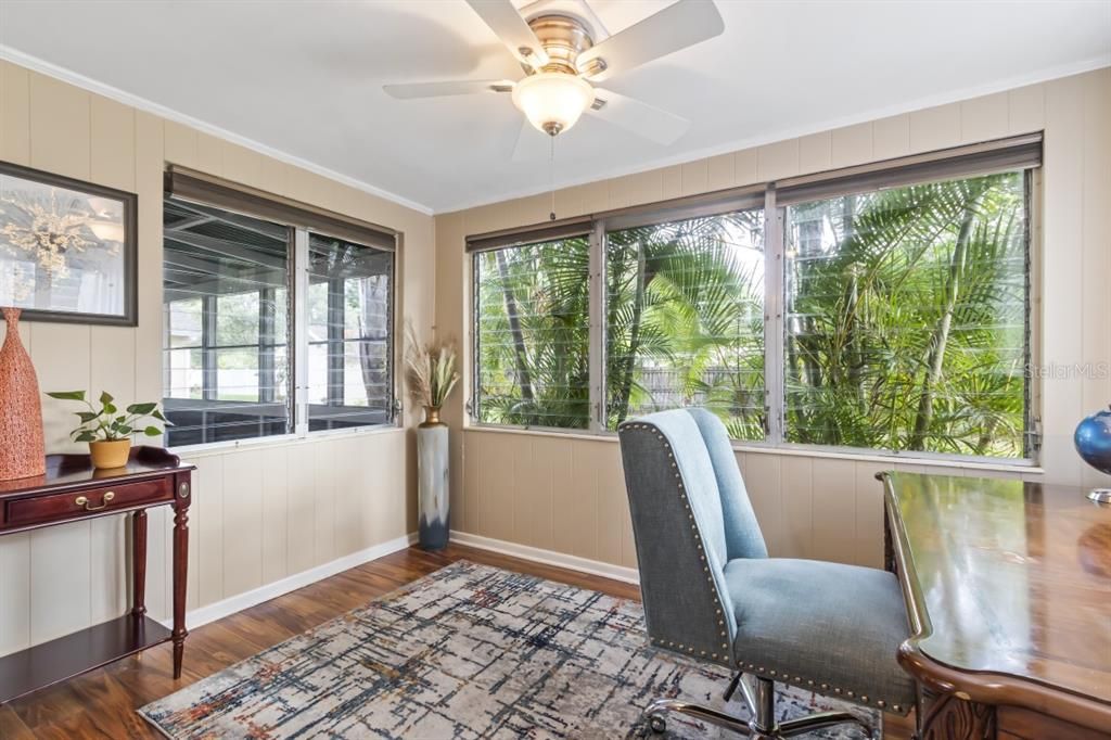 待售: $399,900 (2 贝兹, 1 浴室, 1336 平方英尺)