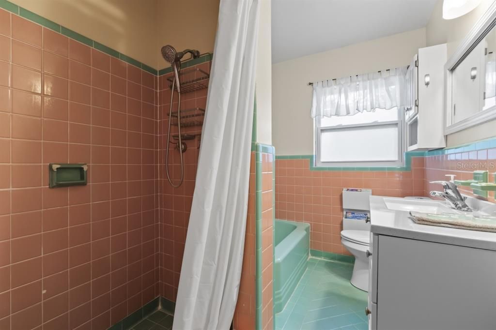 待售: $399,900 (2 贝兹, 1 浴室, 1336 平方英尺)