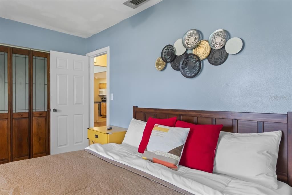 待售: $399,900 (2 贝兹, 1 浴室, 1336 平方英尺)