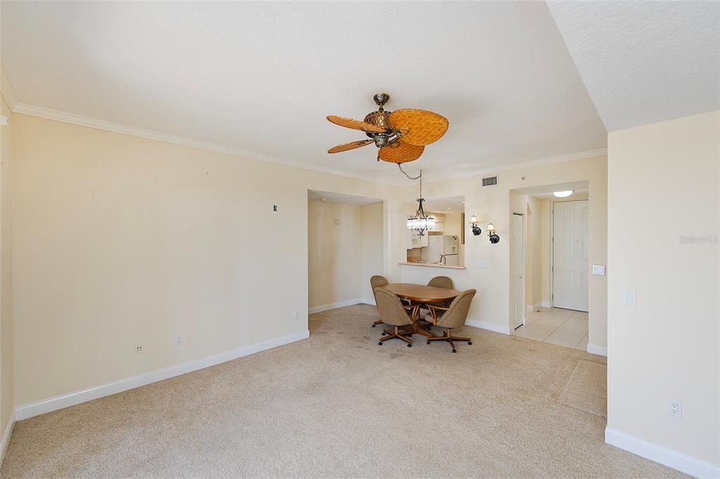 For Sale: $349,000 (2 beds, 2 baths, 1339 Square Feet)