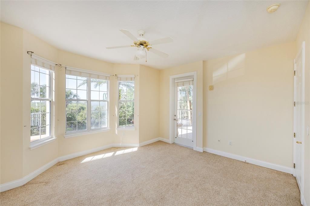 For Sale: $349,000 (2 beds, 2 baths, 1339 Square Feet)