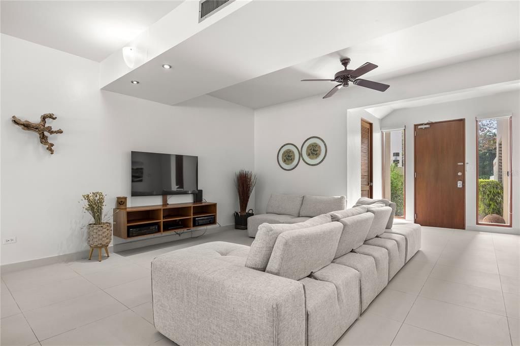 For Rent: $15,700 (3 beds, 3 baths, 3414 Square Feet)