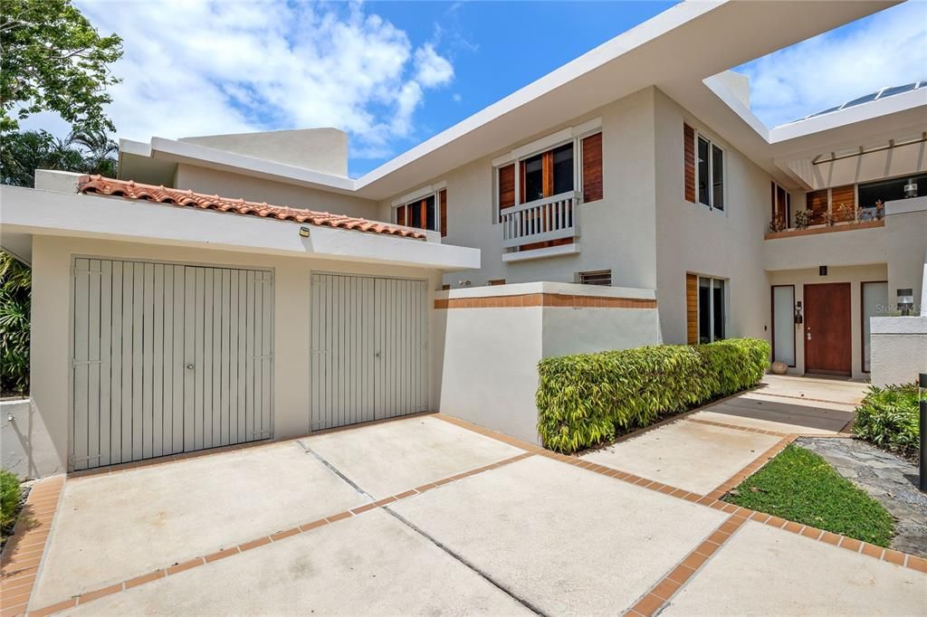 For Rent: $15,700 (3 beds, 3 baths, 3414 Square Feet)