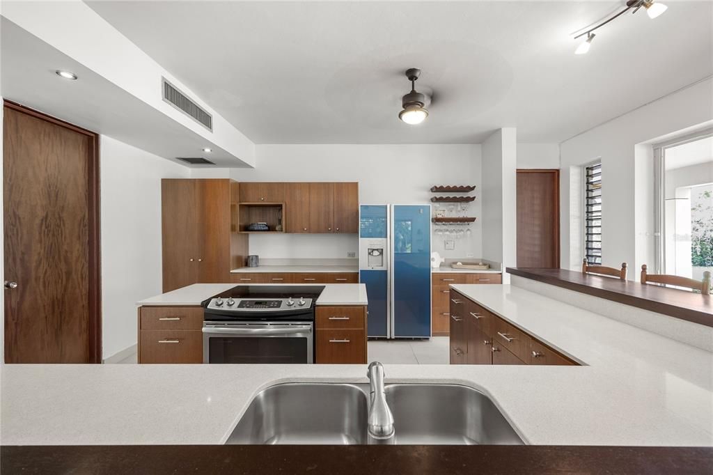 For Rent: $15,700 (3 beds, 3 baths, 3414 Square Feet)