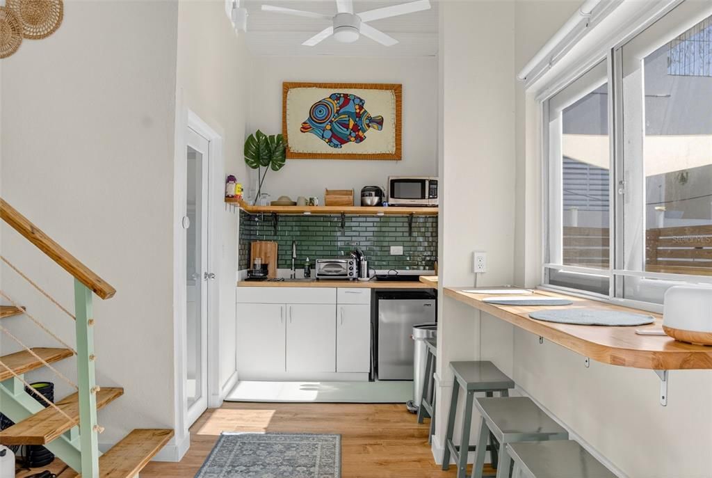 На продажу: $569,000 (2 спален, 2 ванн, 640 Квадратных фут)