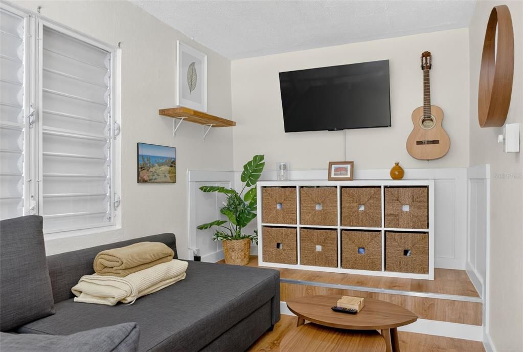 На продажу: $569,000 (2 спален, 2 ванн, 640 Квадратных фут)