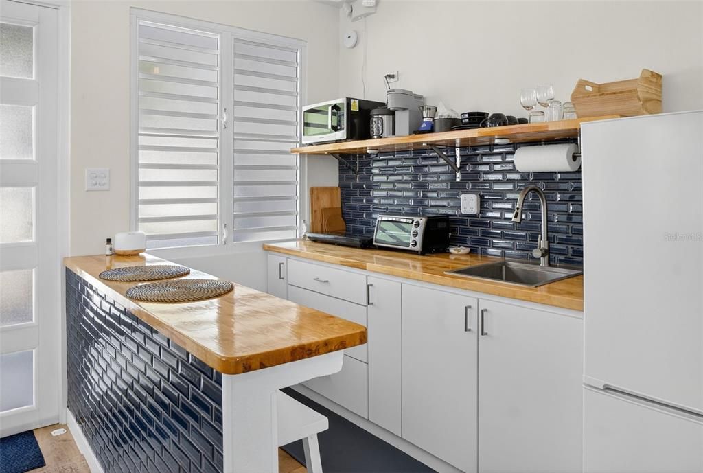 На продажу: $569,000 (2 спален, 2 ванн, 640 Квадратных фут)