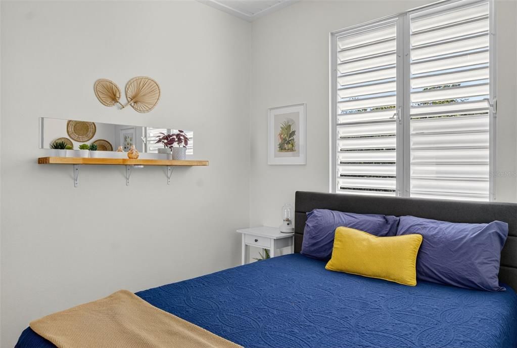 На продажу: $569,000 (2 спален, 2 ванн, 640 Квадратных фут)