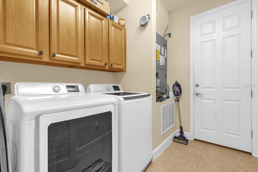 На продажу: $365,000 (3 спален, 2 ванн, 1900 Квадратных фут)