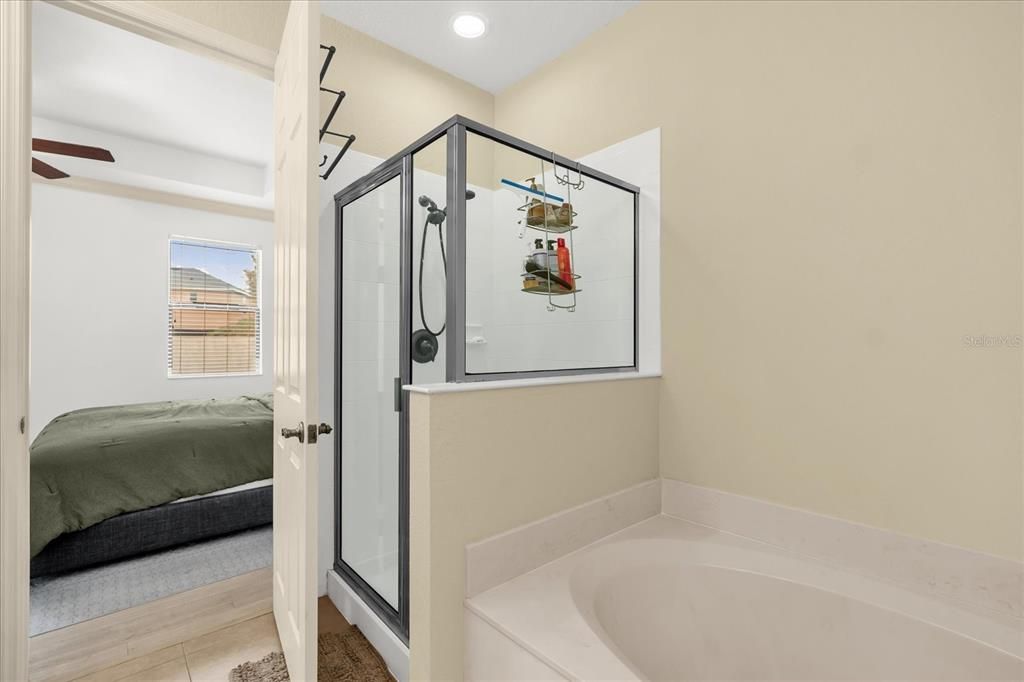 На продажу: $365,000 (3 спален, 2 ванн, 1900 Квадратных фут)