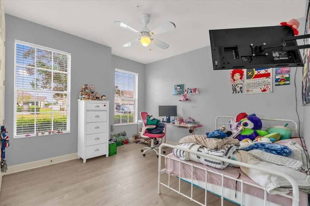 На продажу: $365,000 (3 спален, 2 ванн, 1900 Квадратных фут)