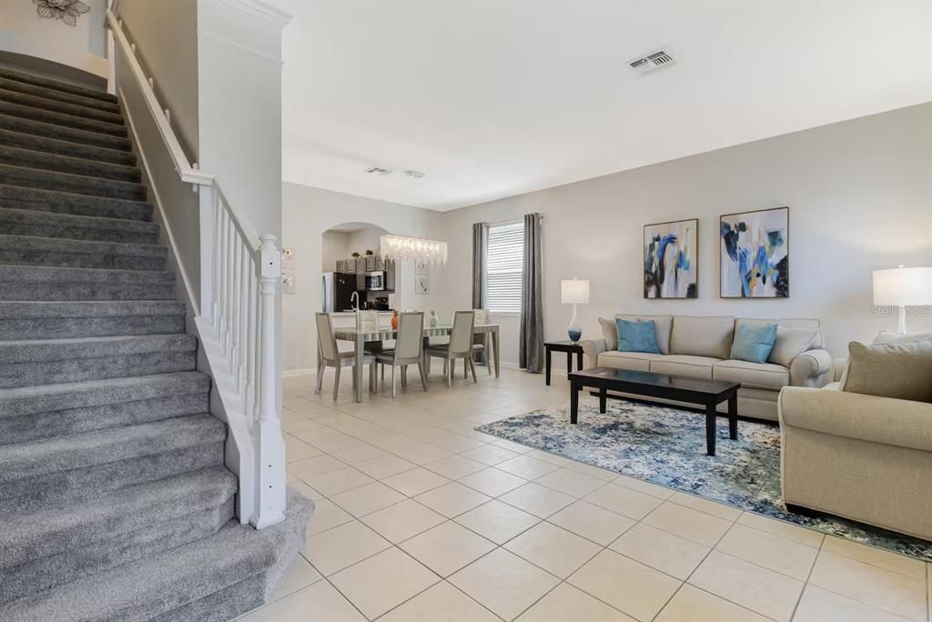 待售: $849,000 (6 贝兹, 4 浴室, 2812 平方英尺)