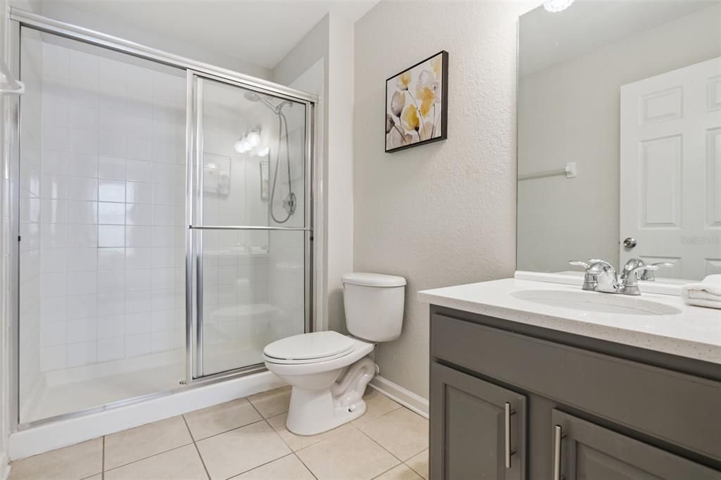 待售: $849,000 (6 贝兹, 4 浴室, 2812 平方英尺)