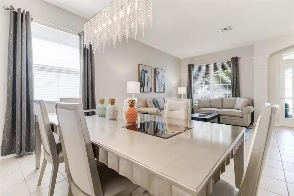 待售: $849,000 (6 贝兹, 4 浴室, 2812 平方英尺)