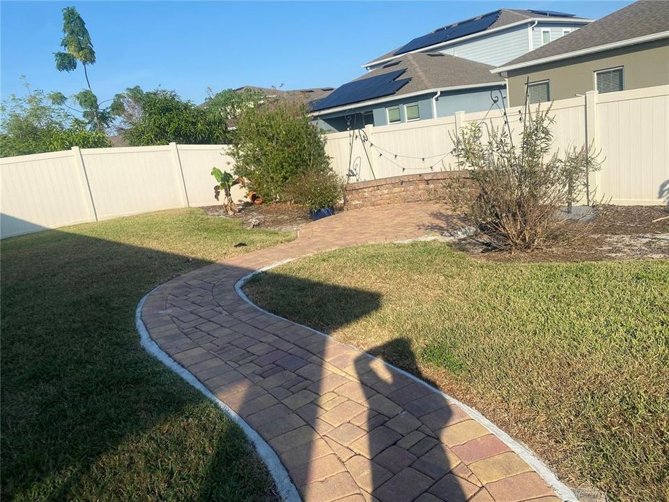 For Sale: $474,000 (4 beds, 3 baths, 2022 Square Feet)