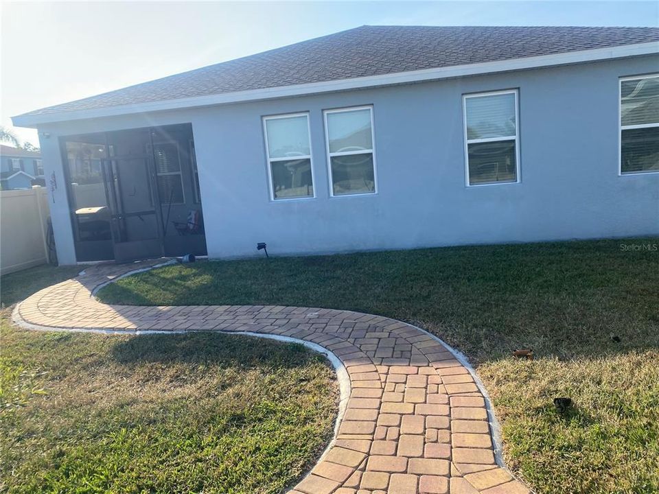 For Sale: $474,000 (4 beds, 3 baths, 2022 Square Feet)