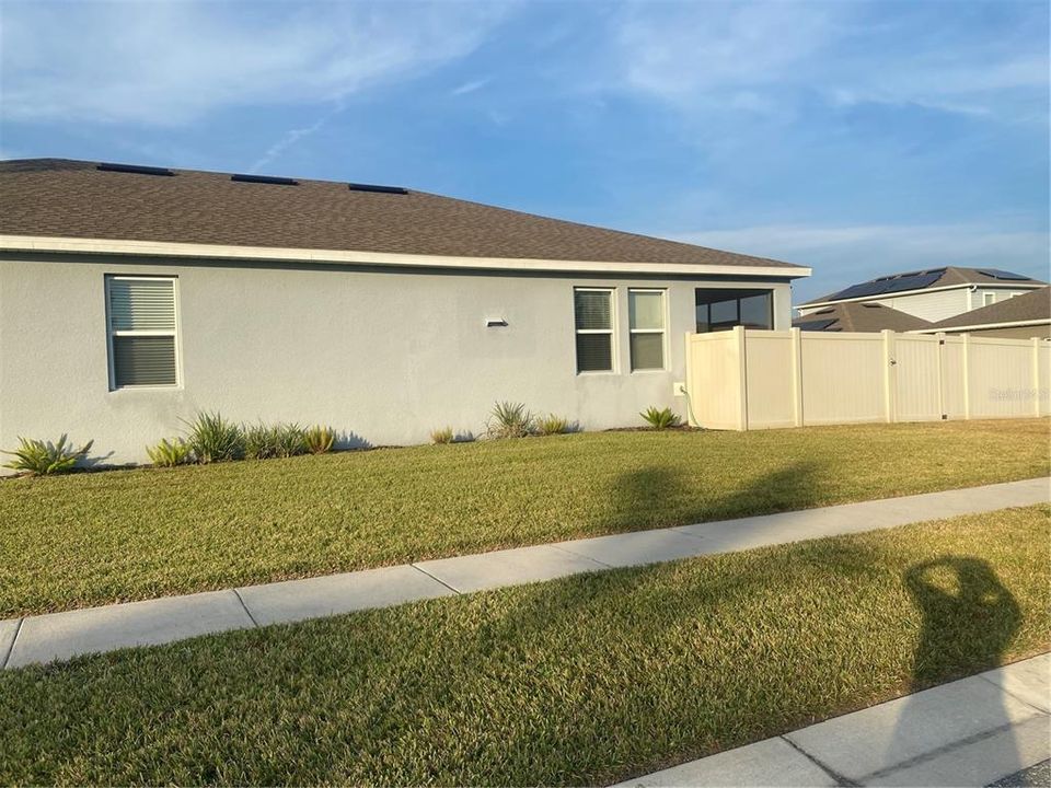 For Sale: $474,000 (4 beds, 3 baths, 2022 Square Feet)