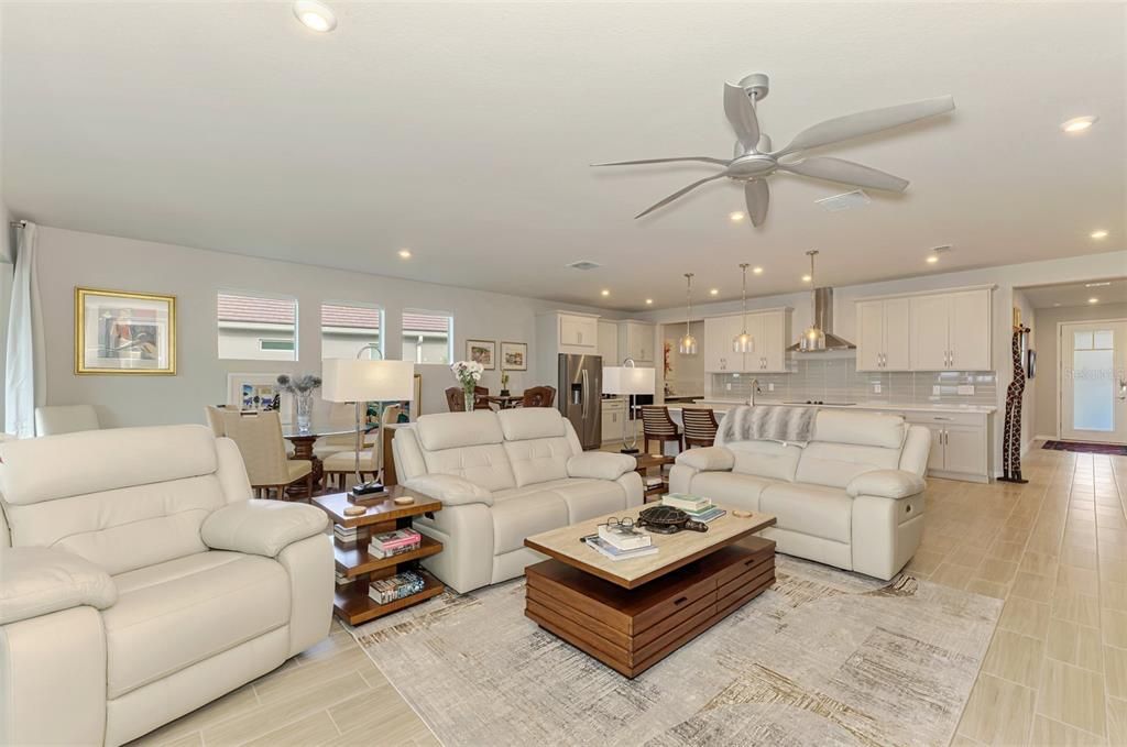 待售: $575,000 (2 贝兹, 2 浴室, 2193 平方英尺)