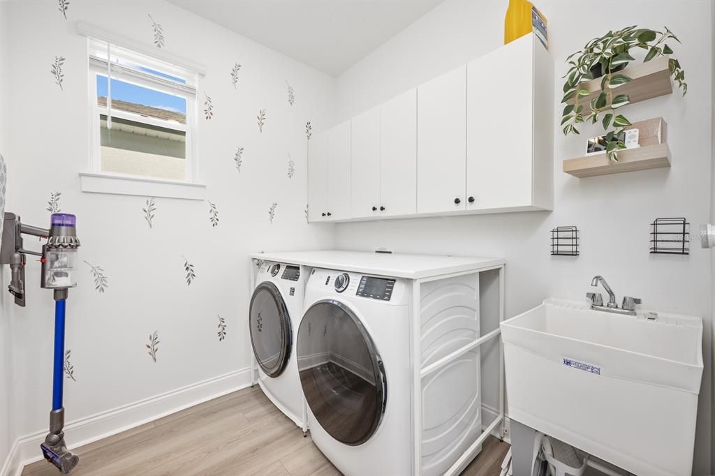 На продажу: $660,000 (4 спален, 3 ванн, 2500 Квадратных фут)