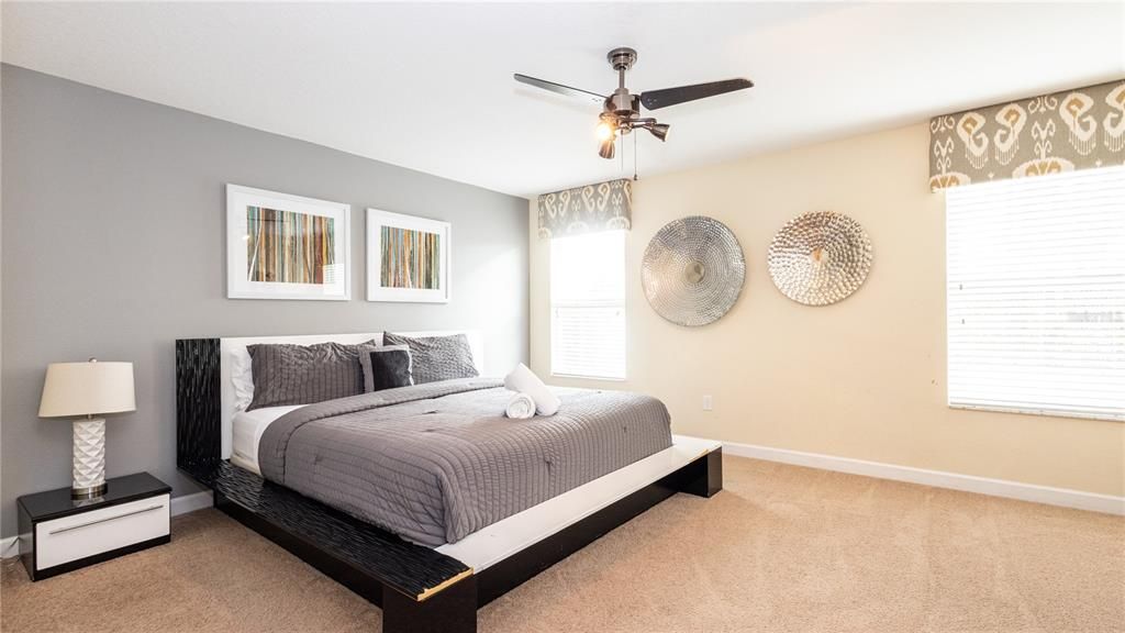 En Venta: $529,900 (6 camas, 5 baños, 3291 Pies cuadrados)