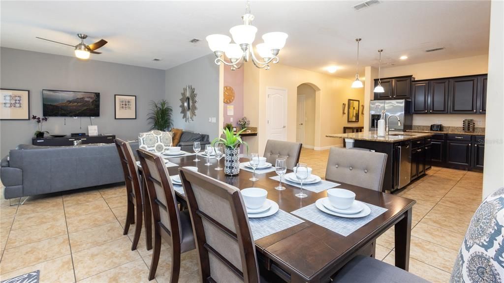 En Venta: $529,900 (6 camas, 5 baños, 3291 Pies cuadrados)