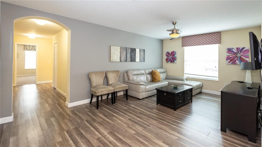 En Venta: $529,900 (6 camas, 5 baños, 3291 Pies cuadrados)