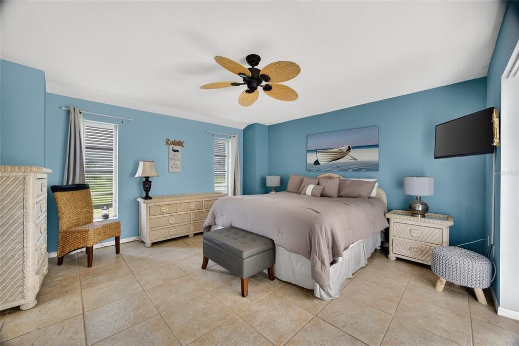 En Venta: $275,000 (3 camas, 2 baños, 1696 Pies cuadrados)