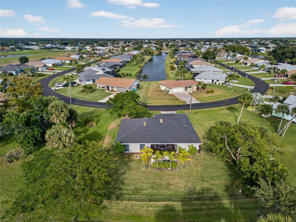 En Venta: $275,000 (3 camas, 2 baños, 1696 Pies cuadrados)