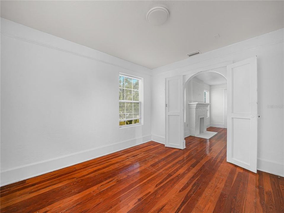 For Sale: $850,000 (12 beds, 0 baths, 4466 Square Feet)