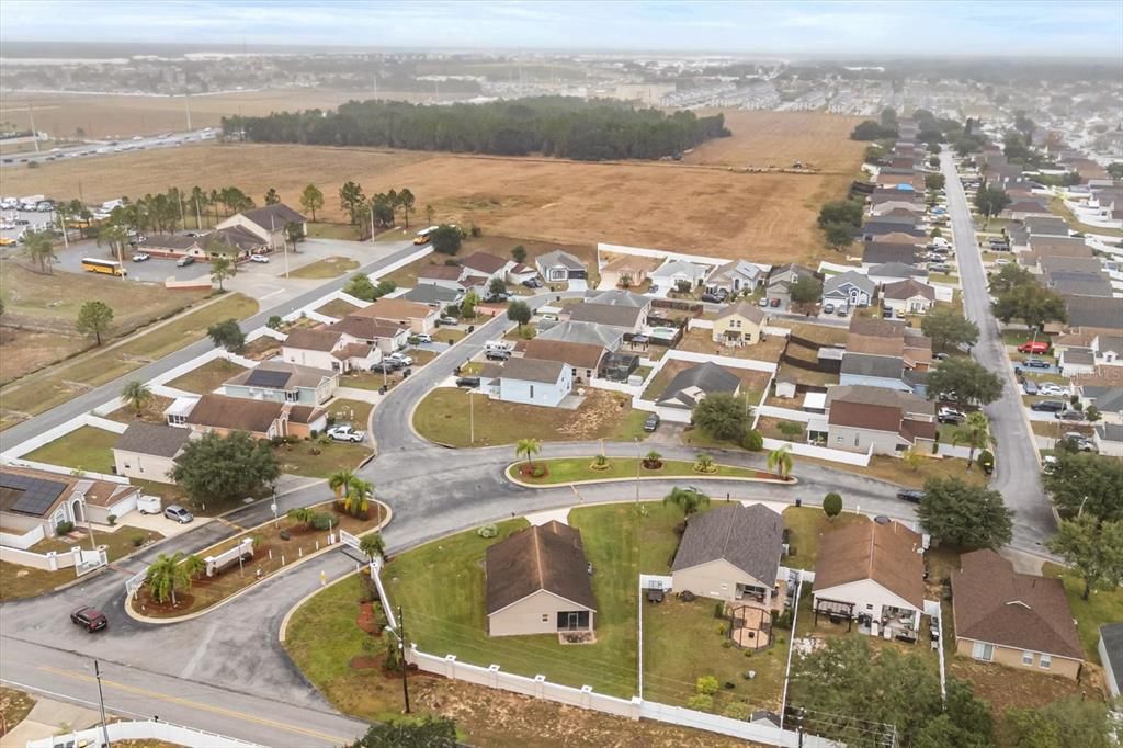 待售: $295,000 (3 贝兹, 2 浴室, 1374 平方英尺)