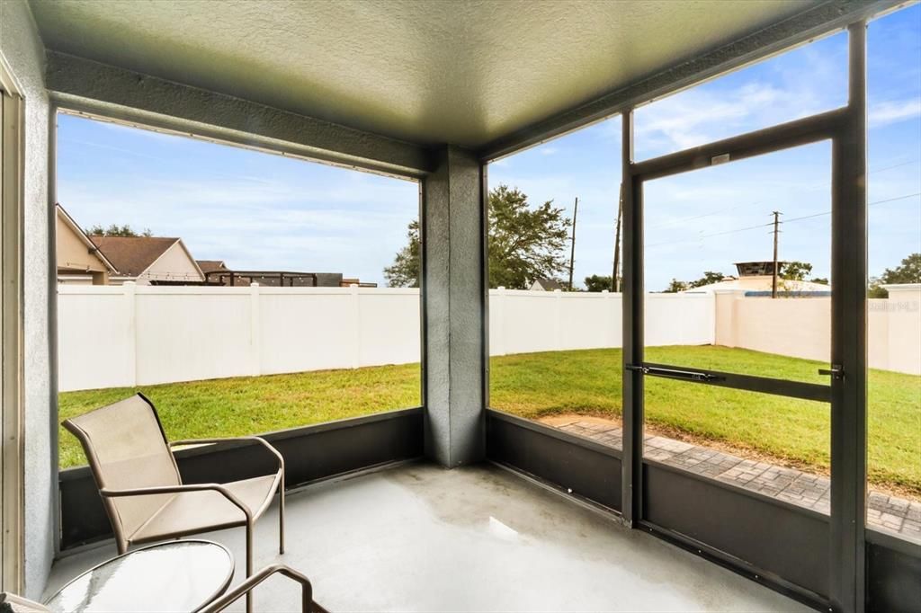 待售: $295,000 (3 贝兹, 2 浴室, 1374 平方英尺)