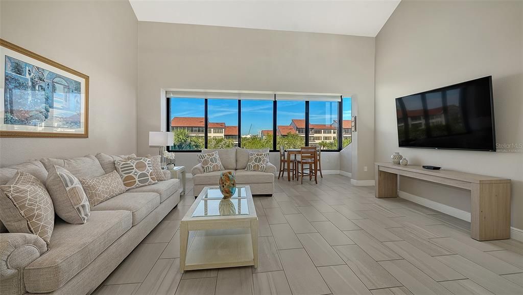 For Sale: $889,000 (2 beds, 2 baths, 1556 Square Feet)