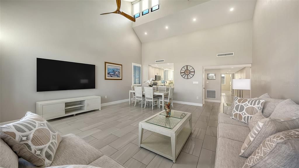 For Sale: $889,000 (2 beds, 2 baths, 1556 Square Feet)