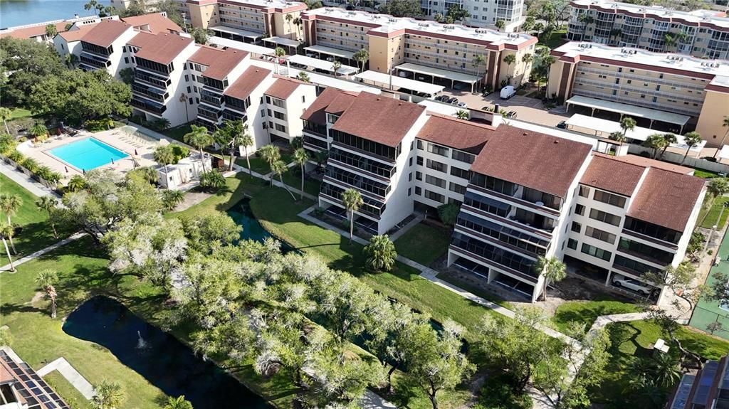 For Sale: $889,000 (2 beds, 2 baths, 1556 Square Feet)