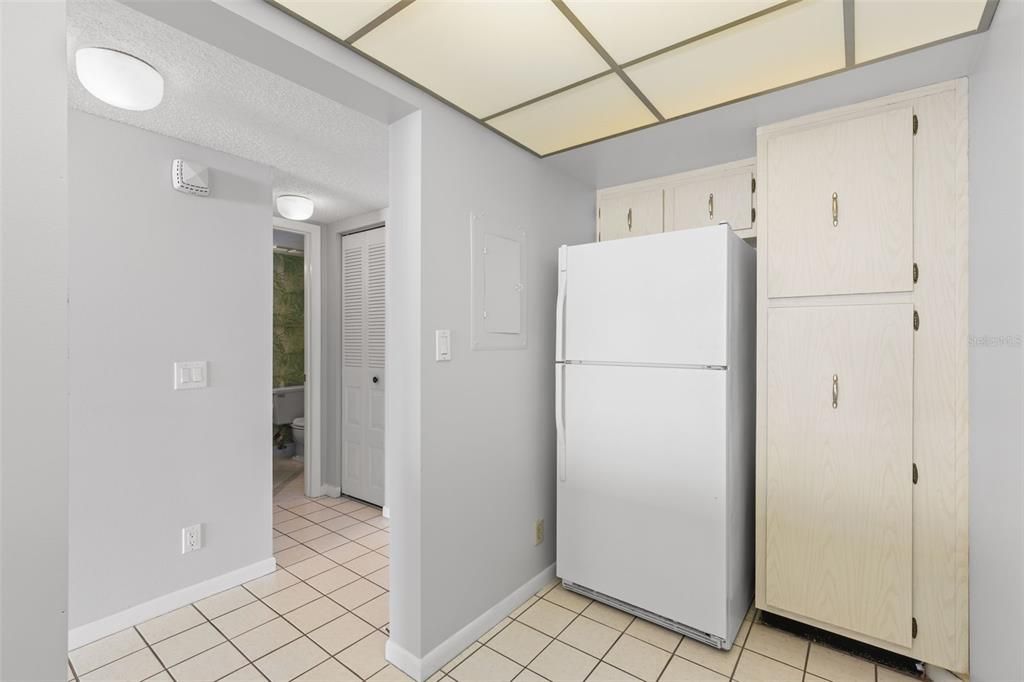 For Sale: $265,000 (1 beds, 1 baths, 790 Square Feet)