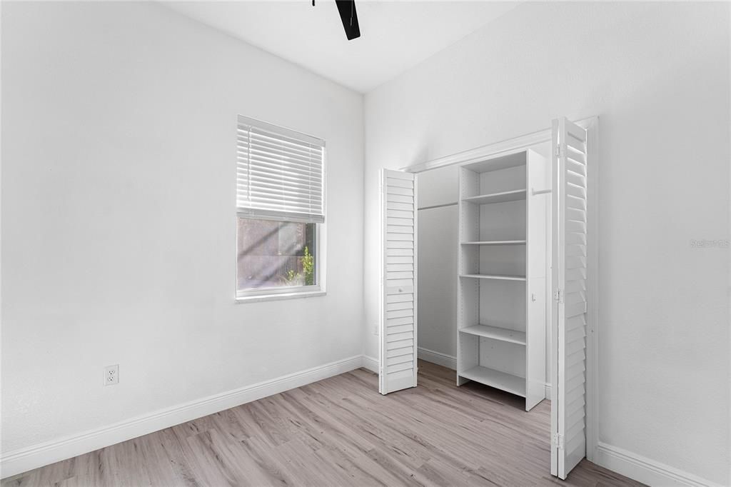 На продажу: $579,000 (4 спален, 3 ванн, 2015 Квадратных фут)