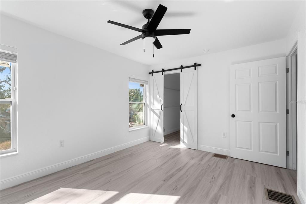 На продажу: $579,000 (4 спален, 3 ванн, 2015 Квадратных фут)