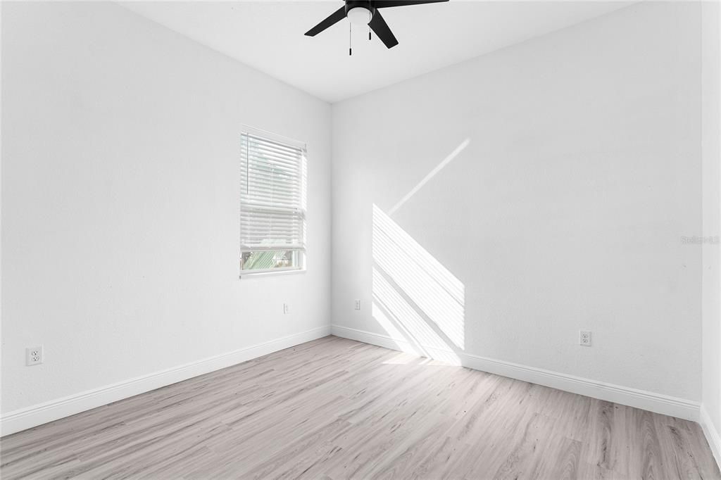 На продажу: $579,000 (4 спален, 3 ванн, 2015 Квадратных фут)