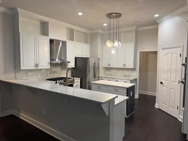 For Rent: $5,500 (5 beds, 5 baths, 3306 Square Feet)