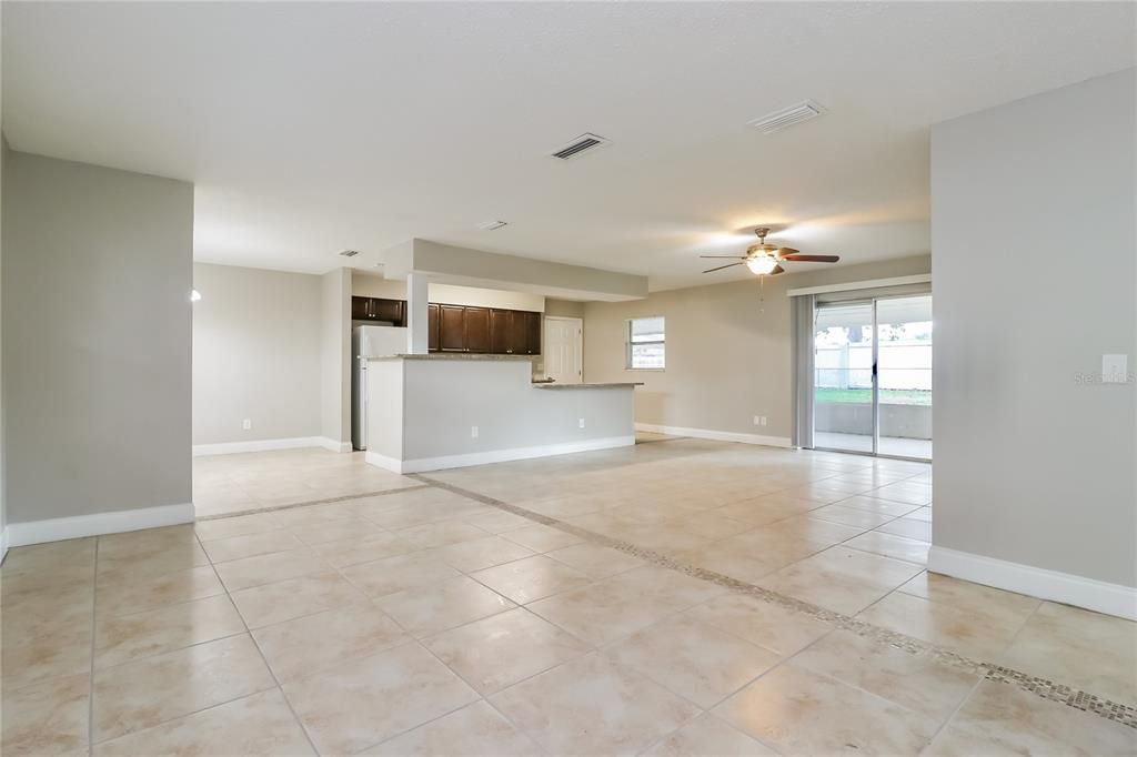 出租: $1,850 (3 贝兹, 2 浴室, 1467 平方英尺)