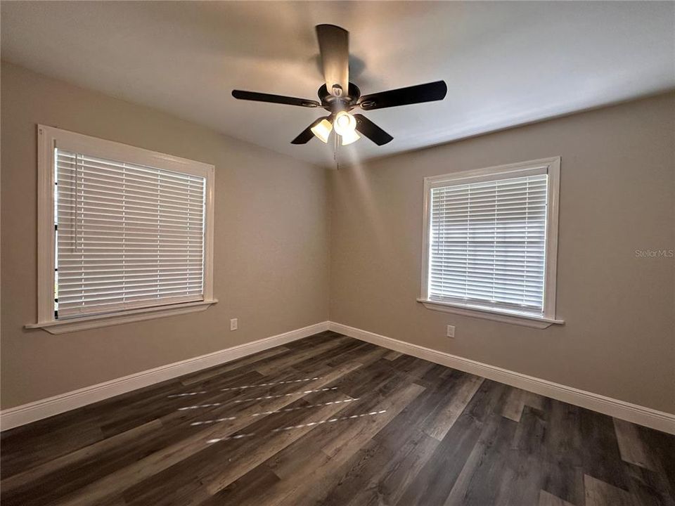 For Rent: $2,000 (3 beds, 1 baths, 1247 Square Feet)