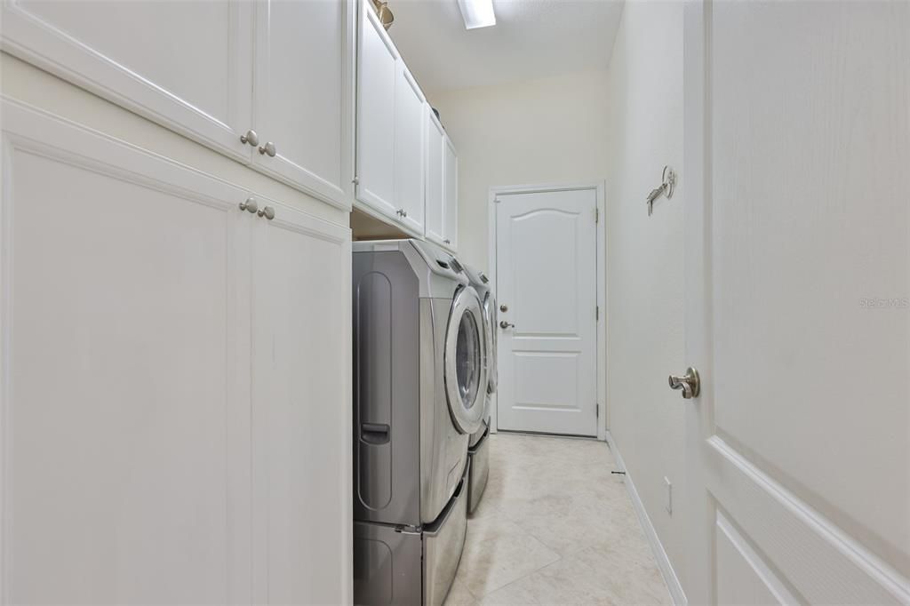 На продажу: $369,750 (2 спален, 2 ванн, 1929 Квадратных фут)