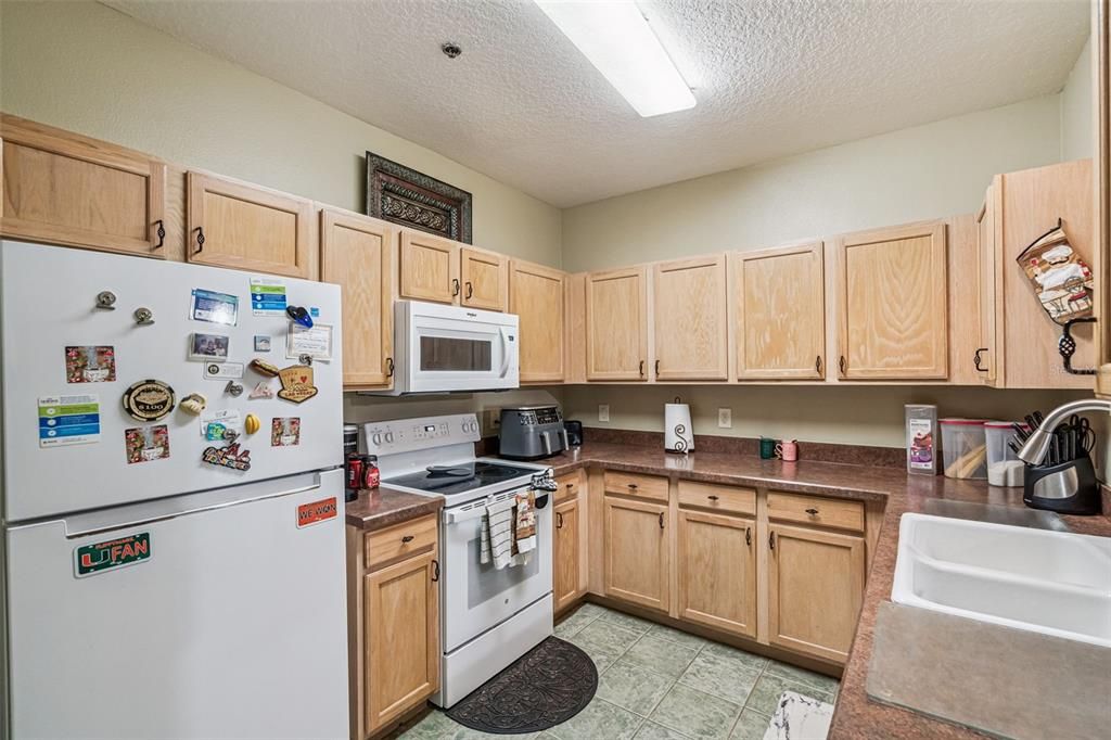 For Sale: $180,000 (3 beds, 2 baths, 1351 Square Feet)