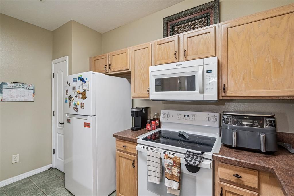 For Sale: $180,000 (3 beds, 2 baths, 1351 Square Feet)