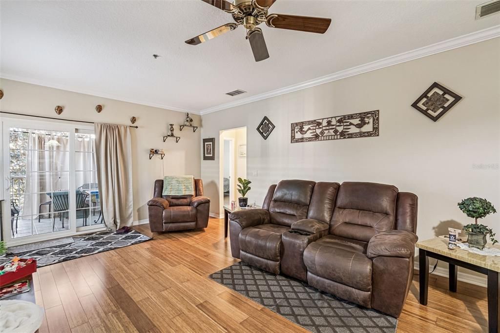 For Sale: $180,000 (3 beds, 2 baths, 1351 Square Feet)